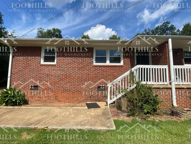 Photo - 202 Kennemore Street Townhome
