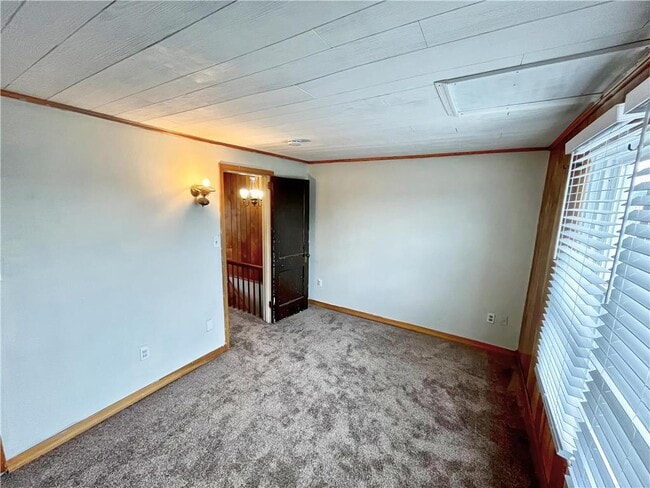 Building Photo - 1022 S 10th St