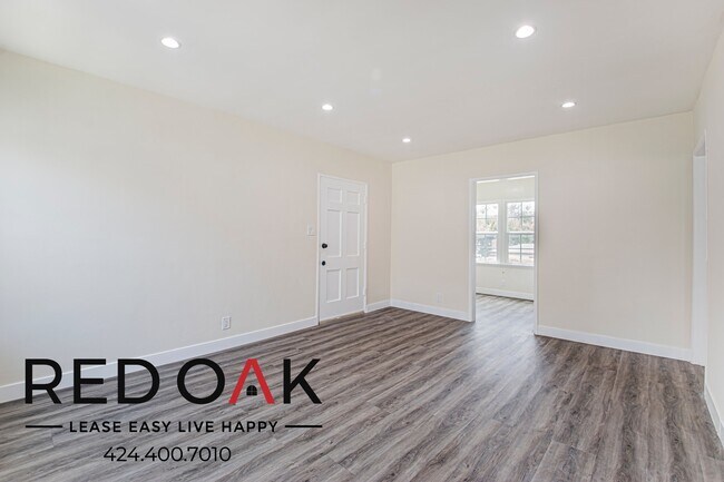 Building Photo - 2609 W 48th St