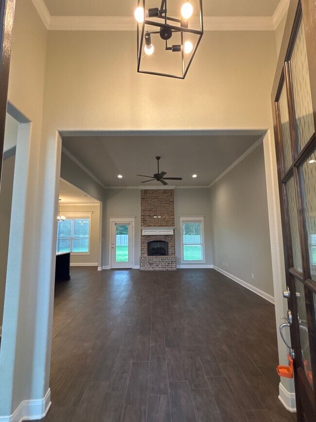 Foto del edificio - Beautiful South Tyler Rental in Royal Vist...