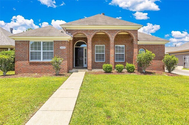 Foto del edificio - 3925 Claiborne Cir