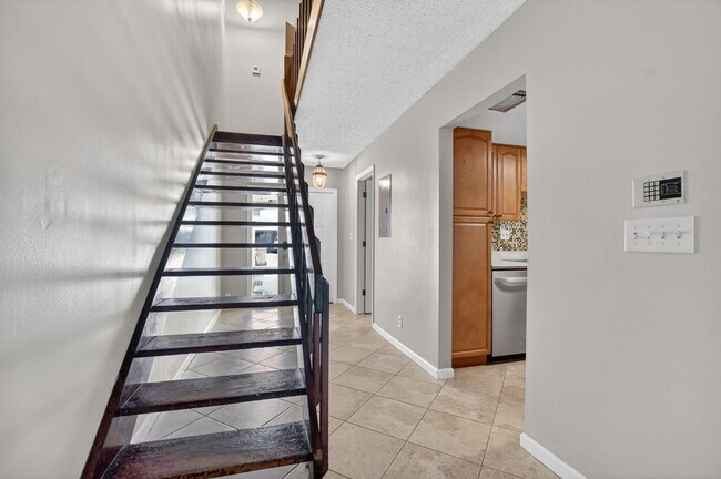 Foto del edificio - 243 NW 45th Ave