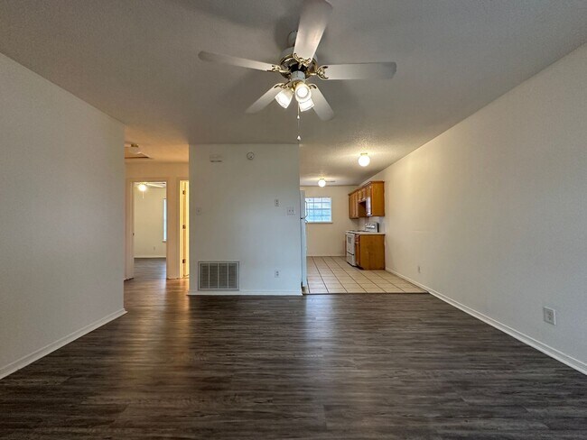 Foto del edificio - 4717 S.29th Street-C