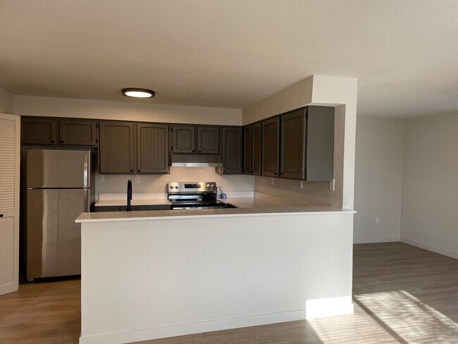 Foto del edificio - Newly Remodeled 2 Bedroom 1 Bath Duplex-Be The First to Make it Your Home