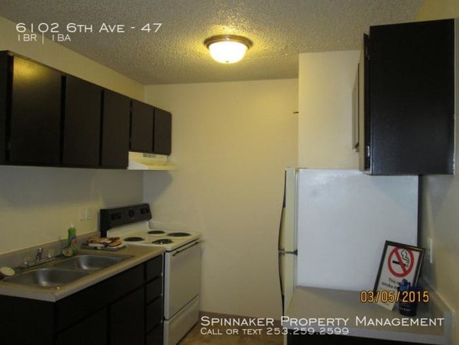 Building Photo - 1 bedroom in Tacoma WA 98406