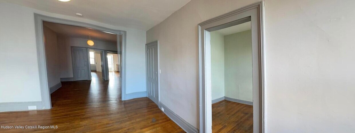 Foto principal - 527 Columbia St