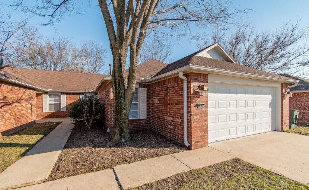 1900 N Pine Valley Dr, Fayetteville, AR 72704 House for Rent in Fayetteville, AR