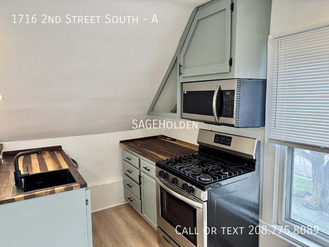 Foto del edificio - 1716 2nd St S