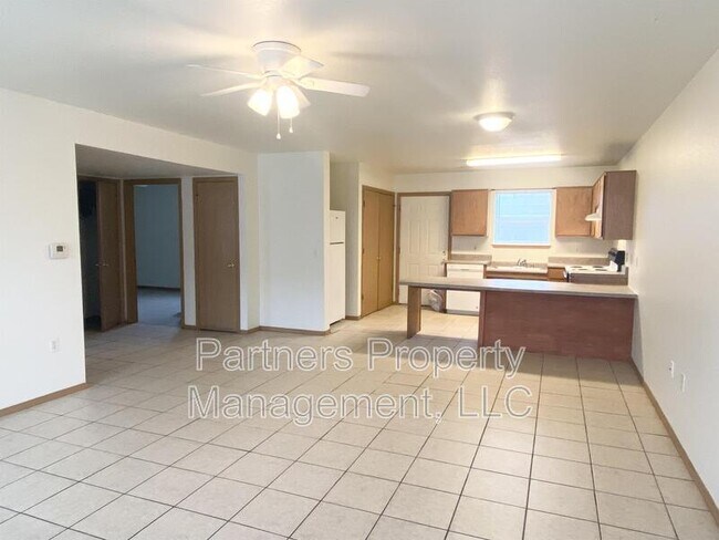 Foto del edificio - 860 S Curtis Ave