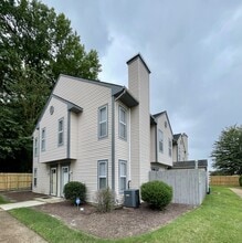 Building Photo - 701 Gemstone Ln