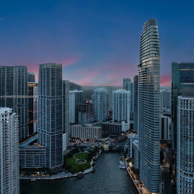 Foto del edificio - 300 Biscayne Blvd Way