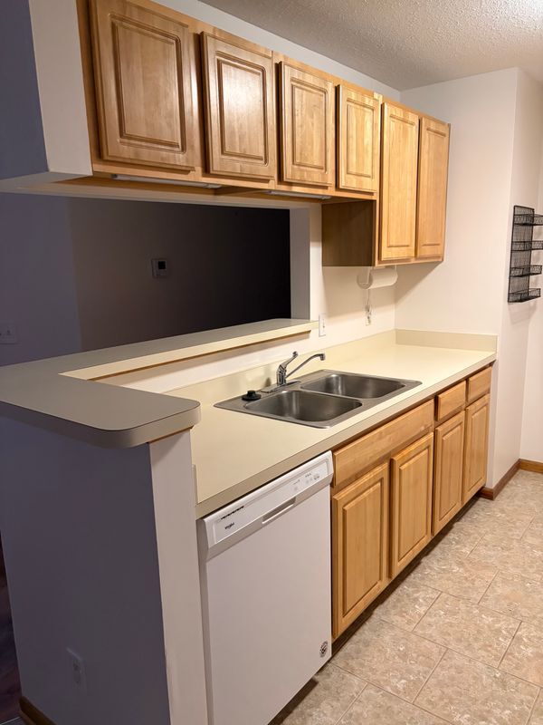 Building Photo - 204 Marigold Cir