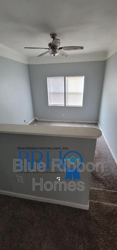 Building Photo - 3236 Sunset Ave