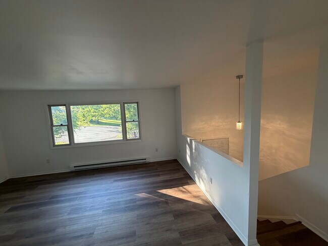Foto del edificio - 10 Marlyn Dr