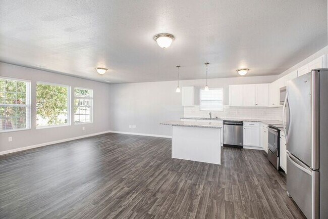 Building Photo - 4678 Ammon Dr