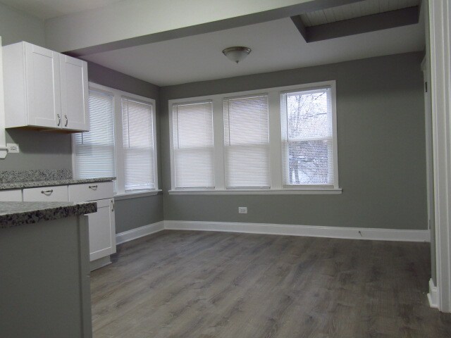 Building Photo - 12014 S La Salle St