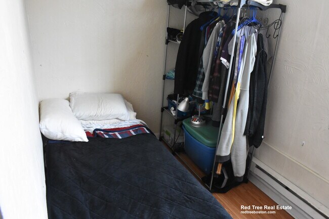 Foto del edificio - 114 Everett St