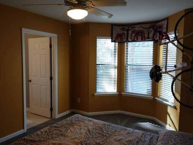 Building Photo - 2787 Beechwood