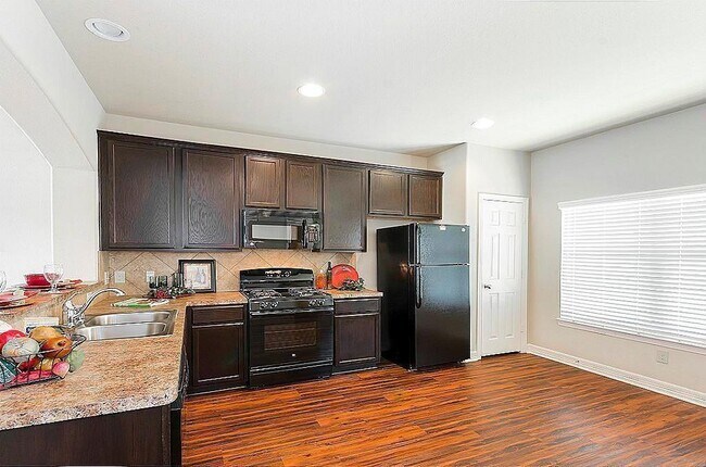 Building Photo - 307 Woodland Hills Dr