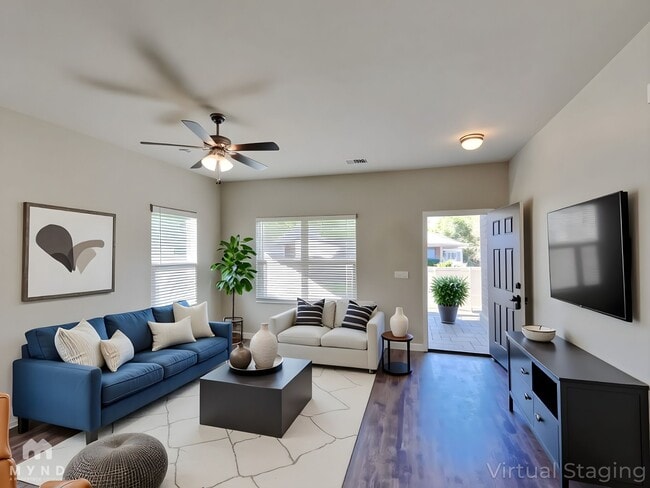 Foto del edificio - 743 The Heights Ln