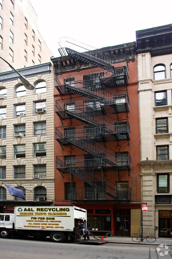 Building Photo - 35 W 19th St