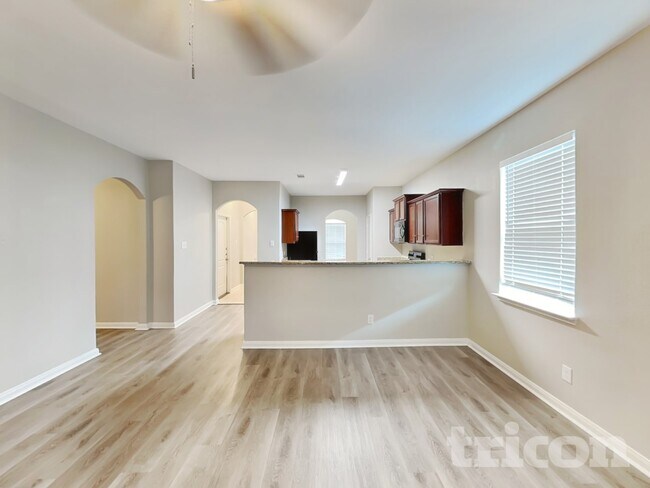 Building Photo - 110 Rushmore Ln