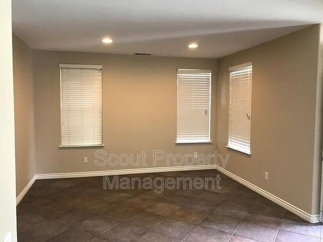 Building Photo - 28770 Oak Park Ln