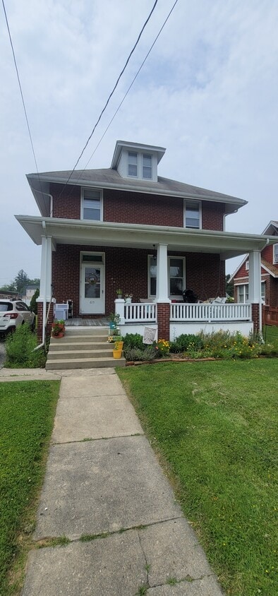Primary Photo - 615 16th St