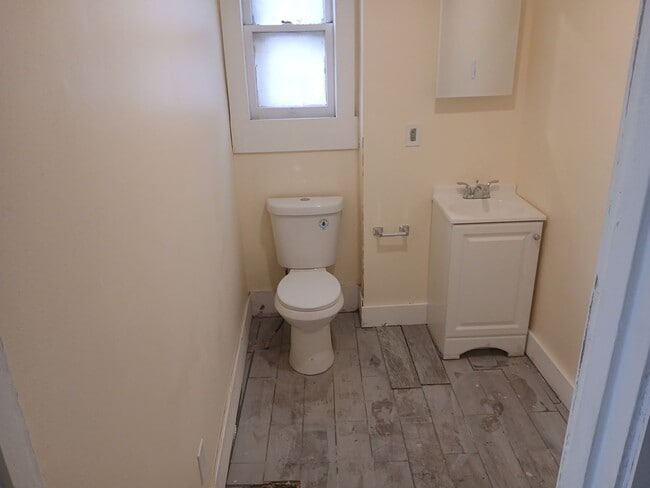 Building Photo - Wonderful family home on Dead end street.  West Price Hill.  Fully Updated 3-4 BR.