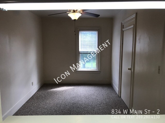 Foto del edificio - 834 W Main St