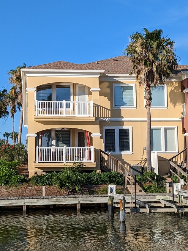 2 Harbor Town, Laguna Vista, TX 78578 House Rental in Laguna Vista