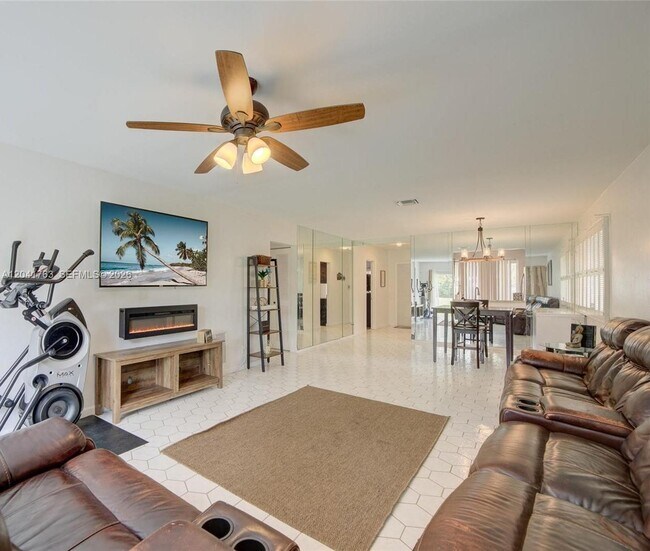 Foto del edificio - 6553 NW 99th Ave
