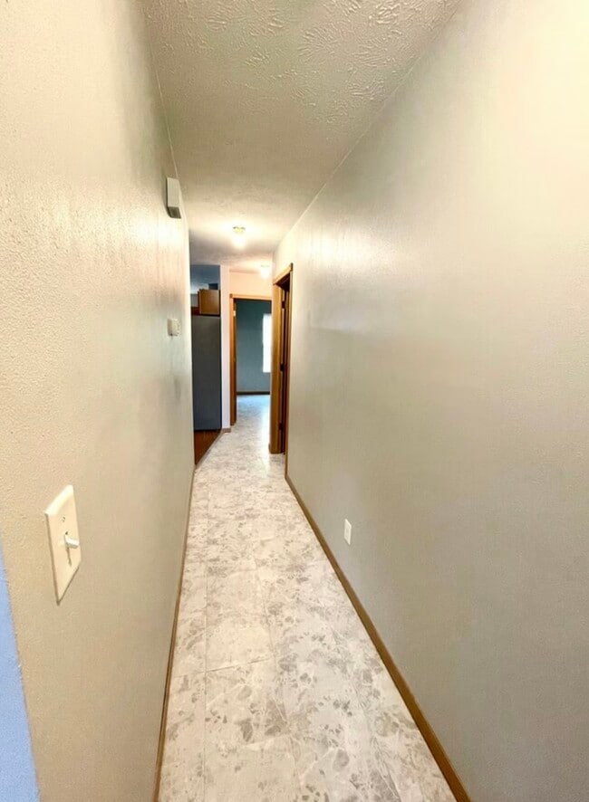 Foto del edificio - 5633 Kearney Ave