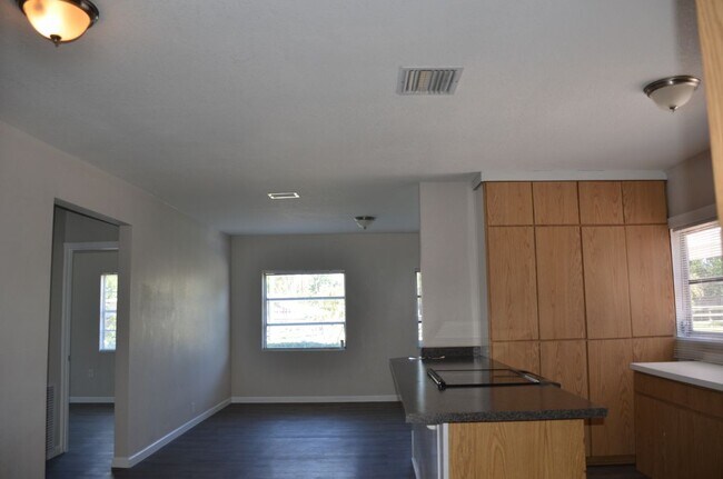 Foto del edificio - 132 McKean St