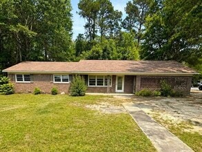 Building Photo - 323 30th St