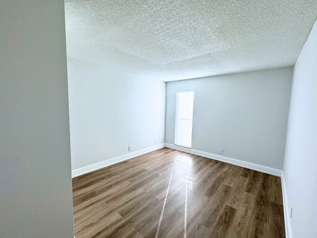 Foto del edificio - 4501 Treehouse Ln