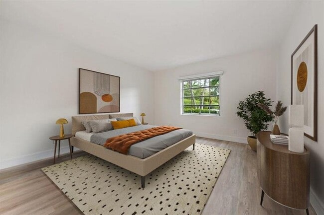 Building Photo - 6491 Bay Club Dr