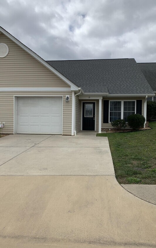 19 Brooke St, Staunton, VA 24401 Townhome Rentals in Staunton VA