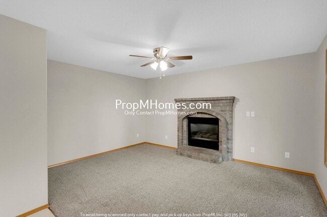 Building Photo - Beautiful Two-Story Home Nestled in a Tranquil Tualatin Neighborhood