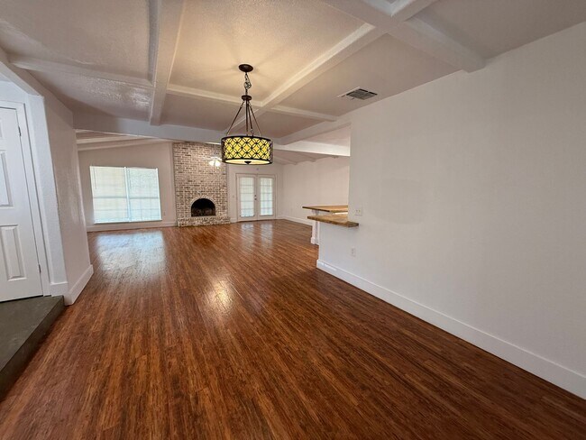 Building Photo - 12210 Valley Forge Ave