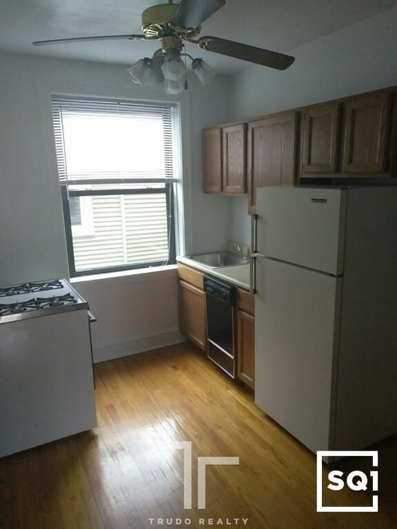 Foto del edificio - 1 bedroom in Chicago IL 60613