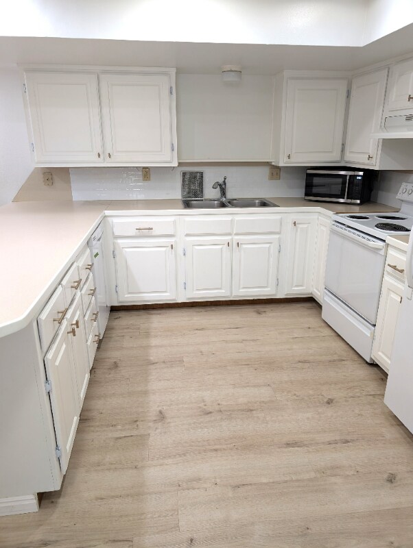 Foto del edificio - 1643 Willowbrook Dr