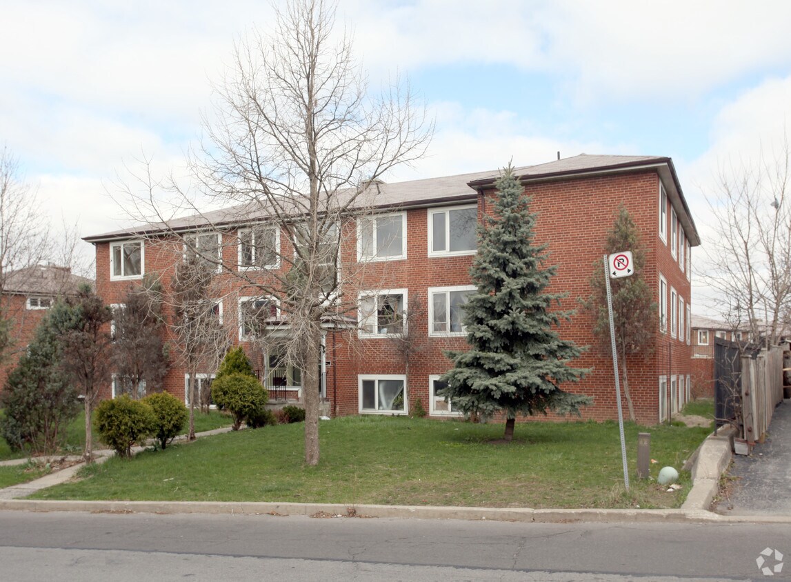 32 Heathrow Dr, Toronto, ON M3L 1K8 Apartments 32 Heathrow Dr Toronto
