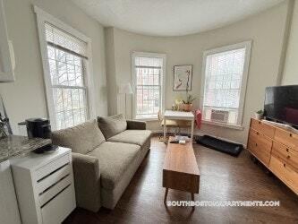 Building Photo - 538 E Broadway