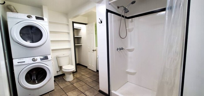 Foto del edificio - 787 Applewood Rd