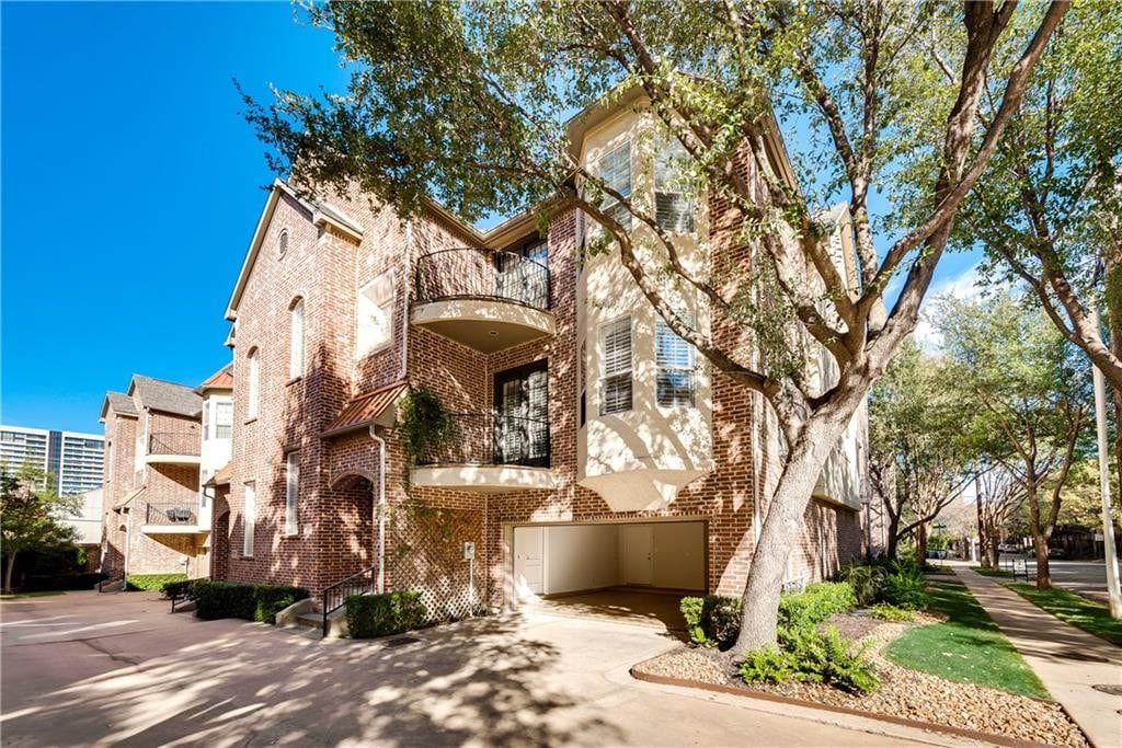 3959 Travis St, Dallas, TX 75204 Condo for Rent in Dallas, TX