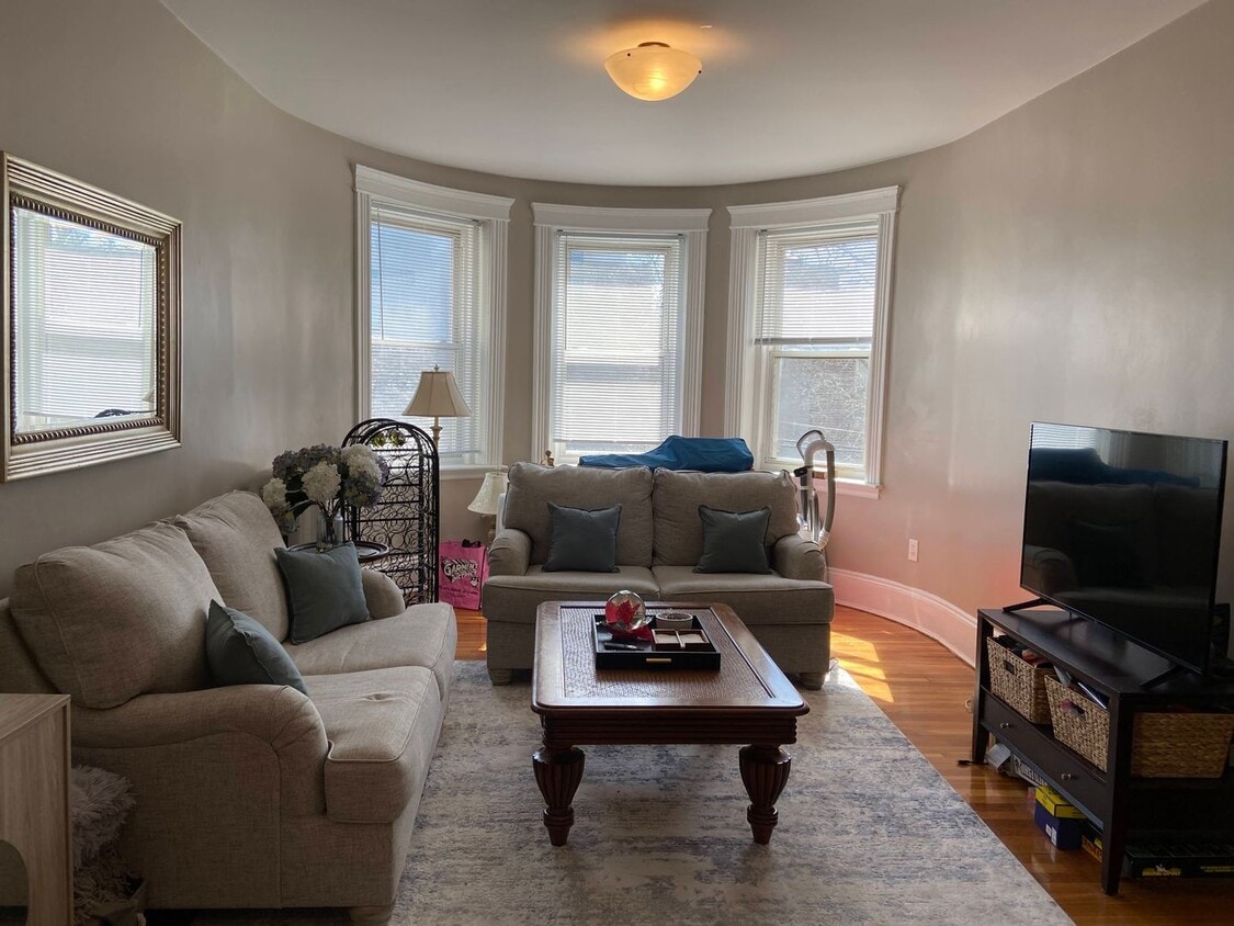 Photo - 28 Fuller St #5 Brookline MA 02446