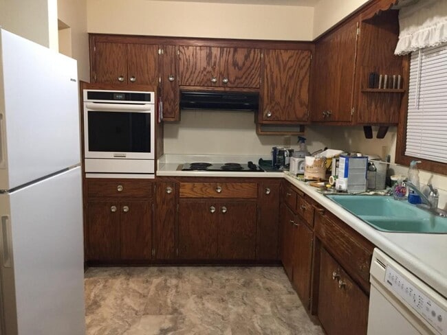 Foto del edificio - 4815 Woodland Ave