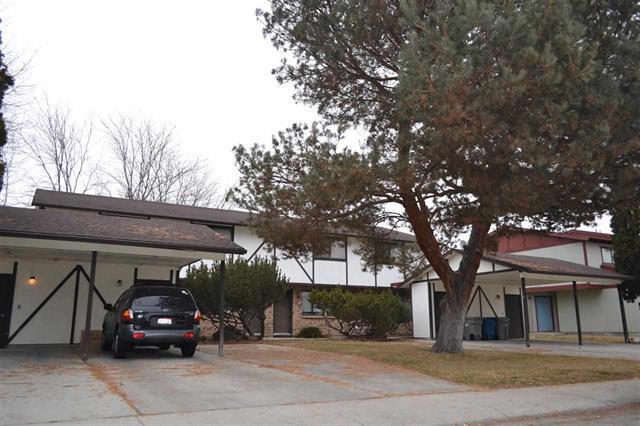 Foto principal - 2 Bedroom 1.5 Bathroom 4 plex (6 month lea...