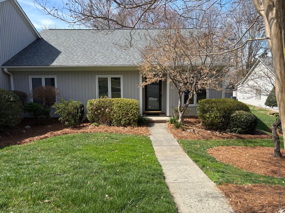 Primary Photo - 1440 Grantland Pl